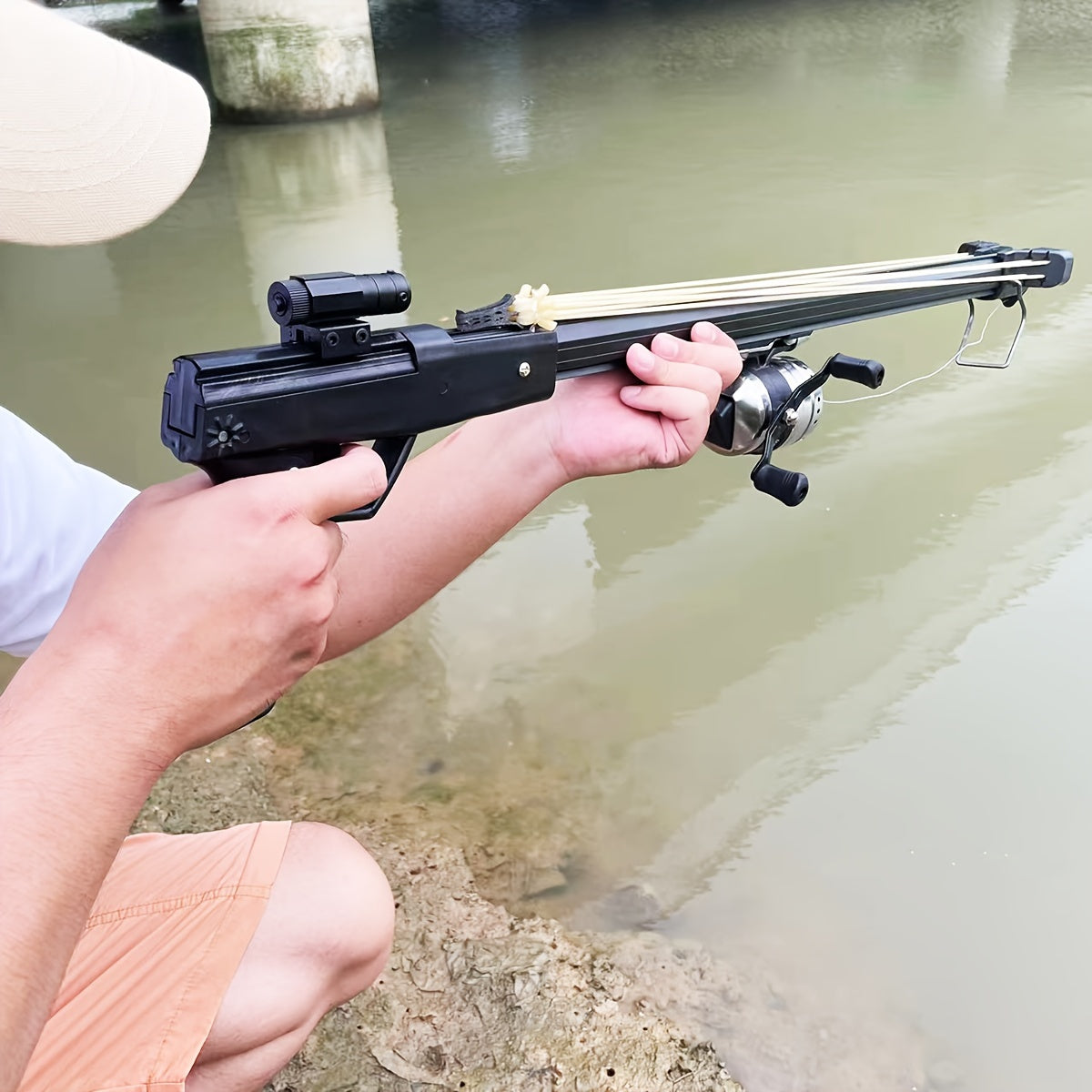 Automatic Fish Shooting Slingshot - Heavy Duty Fish Arrow Catapult - Outdoor Fishing Accessories - Powerful And Accurate Hunting Gear - For Fishing Enthusiasts - Perfect Gift for Outdoor Adventurers