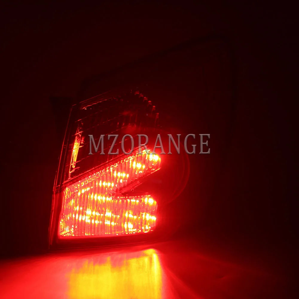 Car Outer Rear Tail Light For Nissan Qashqai 2008-2015 EU Version Brake Fog Lamp Accessories Car Warning Running Light