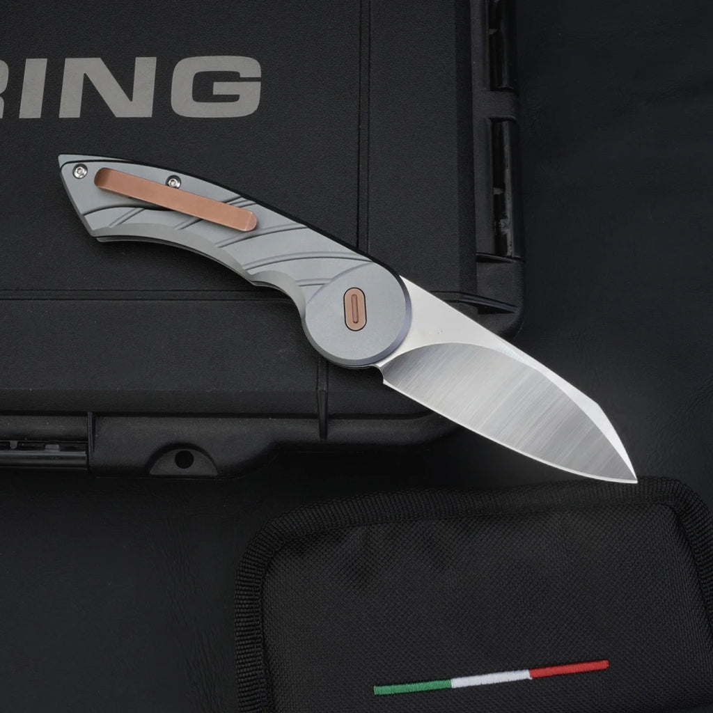 EDC's unique and interesting folding knives, camping portable pocket knives, collectible gift knives, and sharp fruit knives