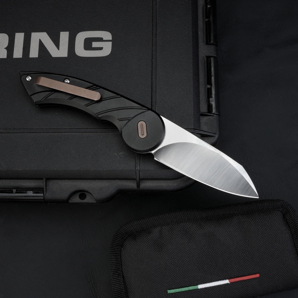 EDC's unique and interesting folding knives, camping portable pocket knives, collectible gift knives, and sharp fruit knives