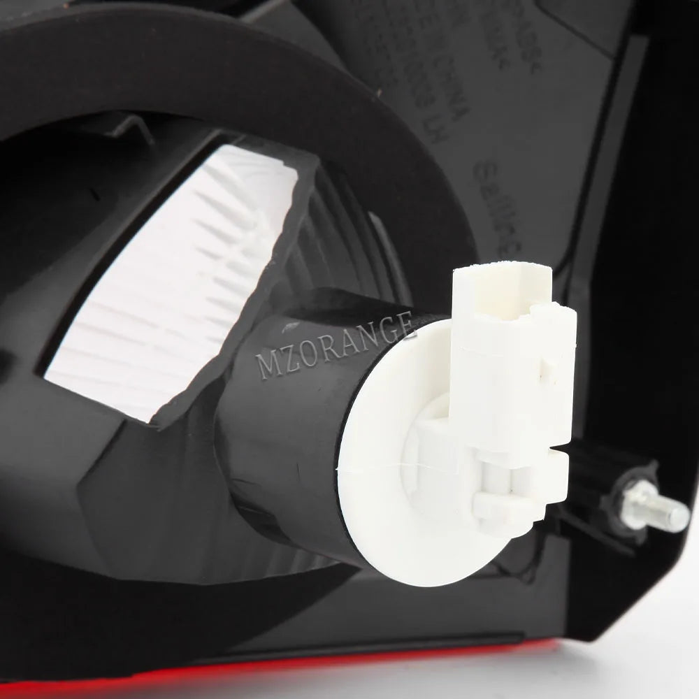 Car Outer Rear Tail Light For Nissan Qashqai 2008-2015 EU Version Brake Fog Lamp Accessories Car Warning Running Light