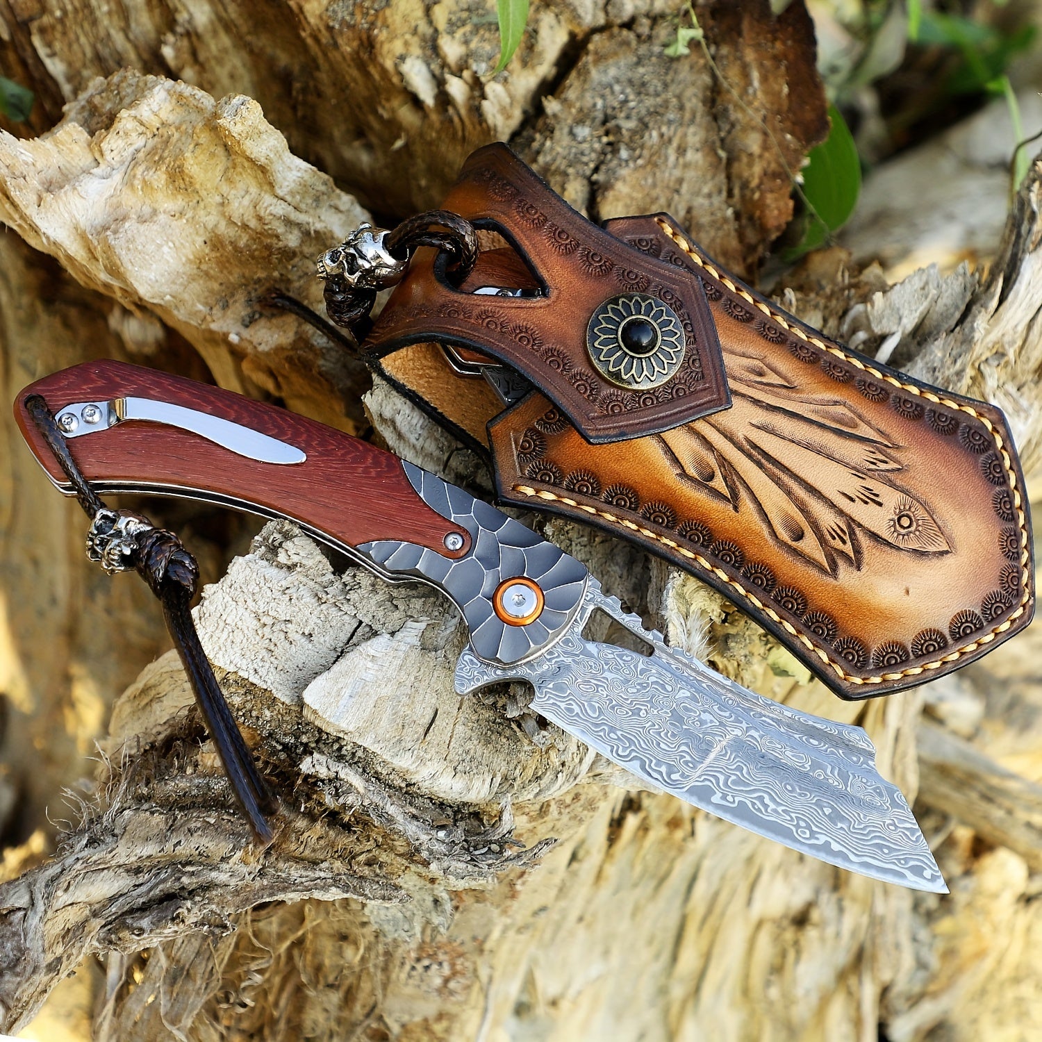 1PC Handmade High Quality Damascus Steel Pocket Knife, High Hardness Sharp Blade, Men's Folding Knife With Leather Sheath, Liner Lock, Red Sourwood Handle, Pocket Clip, EDC Outdoor Camping, Mountaineering Travel Carrying Tool