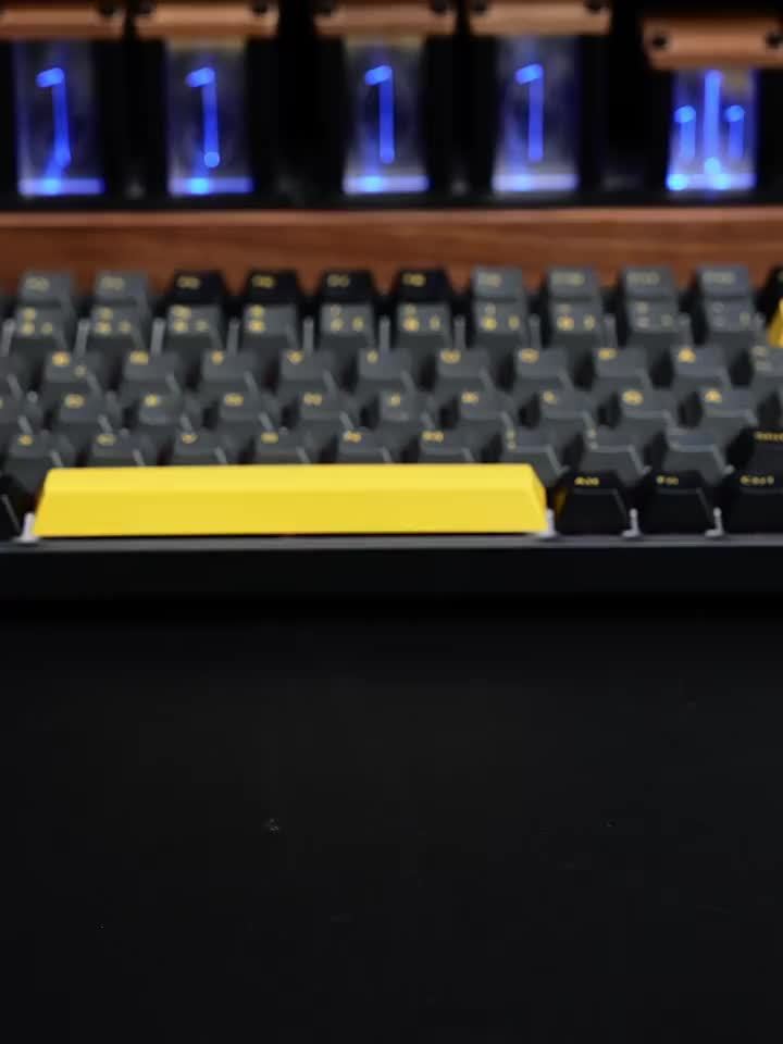 HOTU 20-in-1 Electronics Cleaning Kit - Multi-Function Brush Set for Cameras, Smartphones, Laptops, Tablets & Earbuds